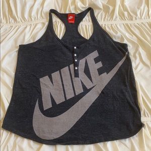 Nike tank. Women’s gray